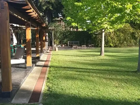 Casa en Venta en Don Torcuato, USD 400.000