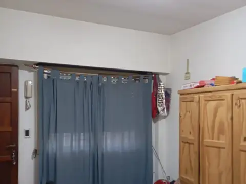 L.M Campos 600, Piso 2