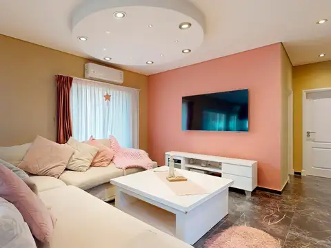 Casa en Alquiler en Haras Del Sur, USD 1.400