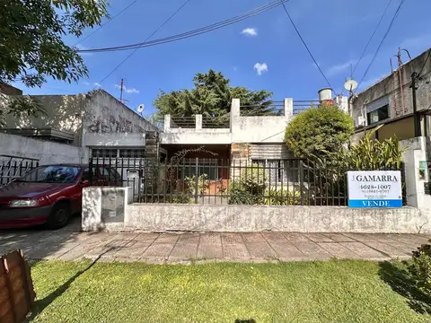 Casa en venta 3 ambientes en Castelar Norte