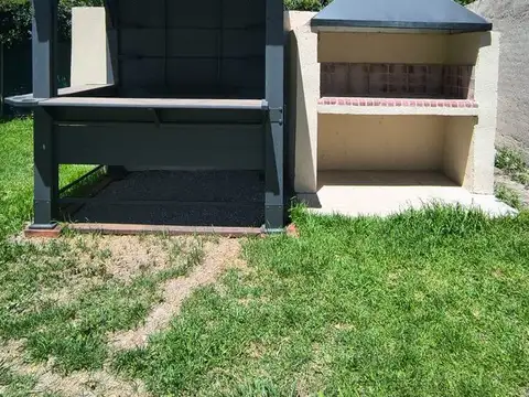 Casa 10 ambientes con 5 baños