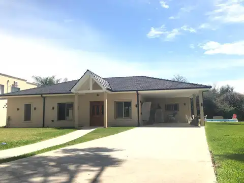 CASA A LA VENTA DE 4 AMBIENTES EN EL CORTIJO