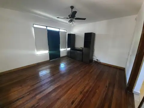 CASA EN VENTA CON TERRENO Y PROYECTO EN BARRIO BELGRANO