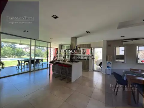 Casa en Venta de 4 dormitorios