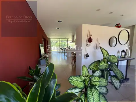 Casa en Venta al Oeste
