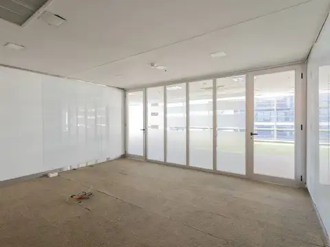 Oficina en Alquiler al Este