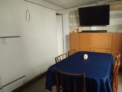 VENTA CASA PARA 2 FAMILIAS EN LANUS