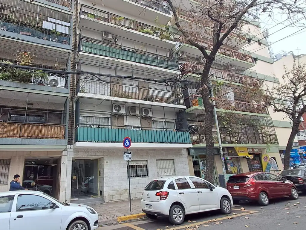 Juan Ramirez de Velasco al 700