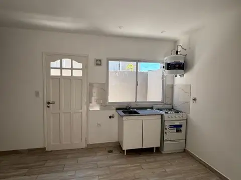 Depto Tipo Casa 3 ambientes con 1 baño