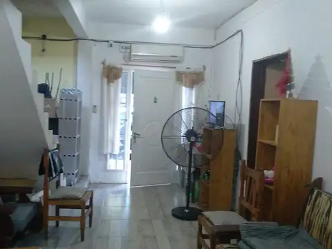Depto Tipo Casa en Venta de 4 ambientes