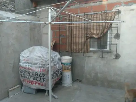 PH tipo CASA 4 AMBIENTES con jardin al frente-V. Ballester