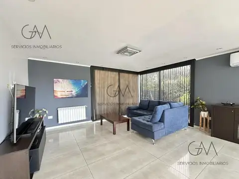 Casa 4 ambientes con 3 baños