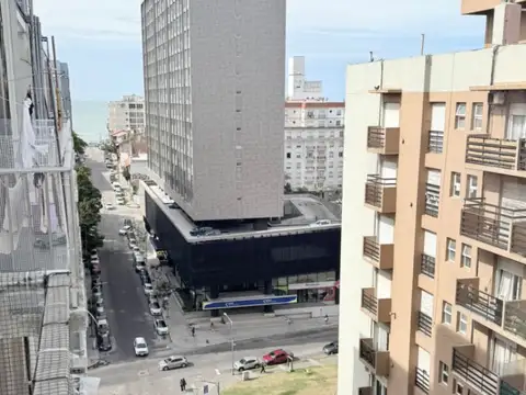 Venta Departamento 2 ambientes al frente con Balcón. Punta Iglesias 
