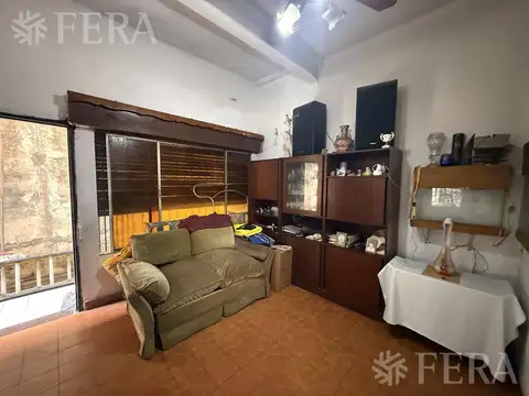 Depto Tipo Casa en Venta en Bernal, USD 45.000