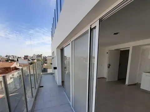 ALQUILER MONOAMBIENTE CON BALCON BARRACAS