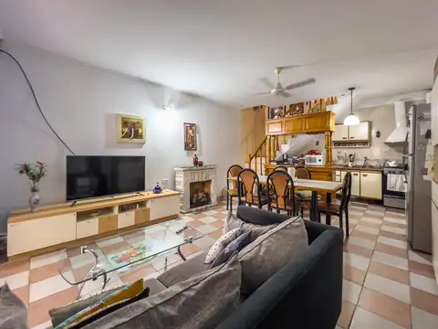 Casa 6 ambientes con 1 baño