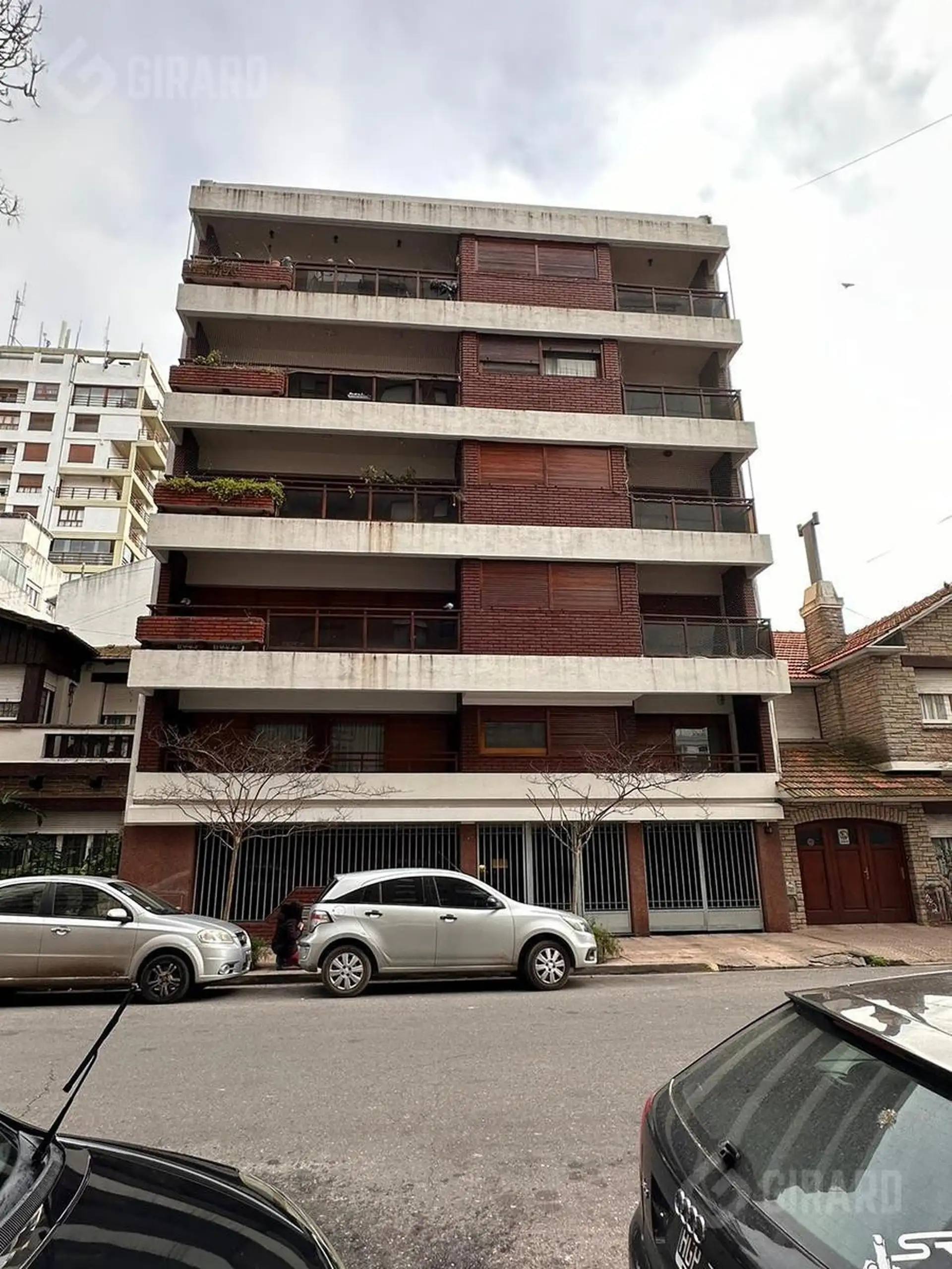Departamento en venta de 4 ambientes con dos cochera, zona plaza mitre