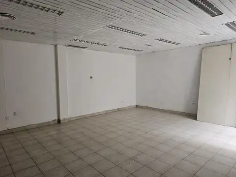 Local en Alquiler en Monserrat, $ 1.500.000