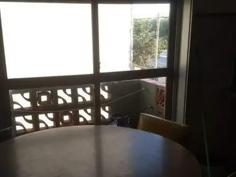 Oficina 39 ambientes con 14 baños