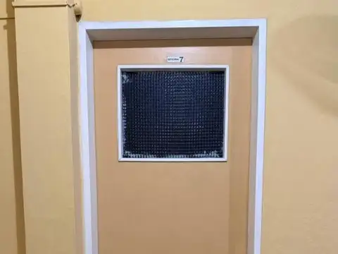 Avenida Libertador 443 , Piso 1