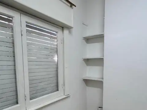 Oficina en Alquiler en Merlo, $ 250.000