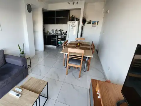 Departamento en Alquiler en Caseros, $ 600.000