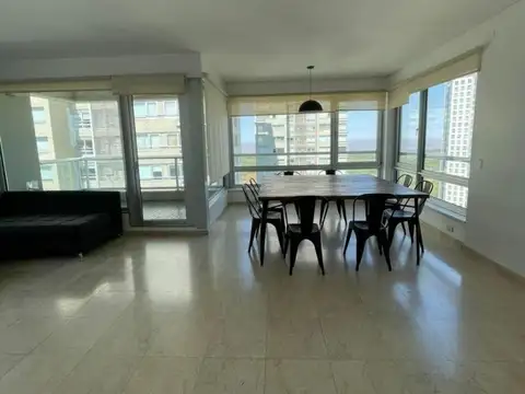 Departamento en Alquiler de 4 ambientes