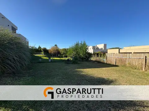 Casa 5 ambientes con 4 baños