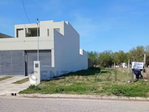 PUBLICA 100, Piso 0