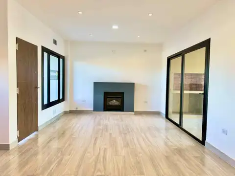 Casa 3 ambientes con 1 baño