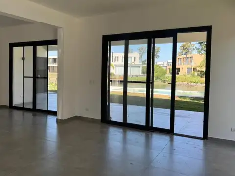 Casa en Venta en Laguna Grande, USD 559.000