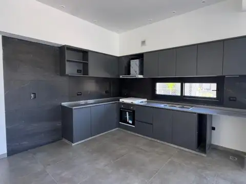 Casa en Venta al Oeste