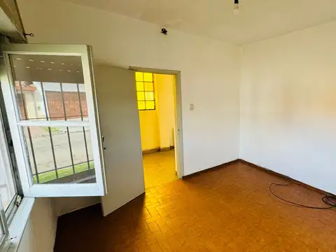 Depto Tipo Casa en Alquiler en José León Suárez, $ 750.000