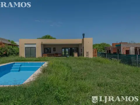 Casa en Venta con 1 cochera