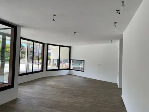 Casa 6 ambientes con 3 baños