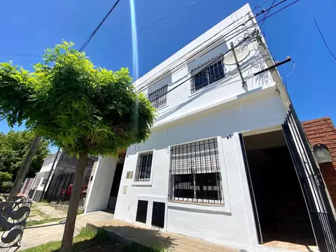 Casa En Ph En Alquiler. Ubicado En 76 Entre 118 Y 119