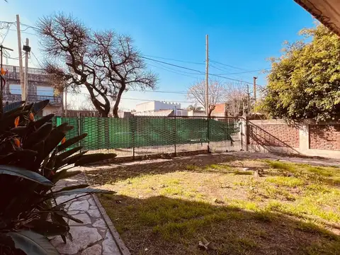 Casa 6 ambientes con 3 baños