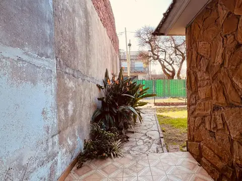 Casa en Venta en Lomas De Zamora, USD 180.000