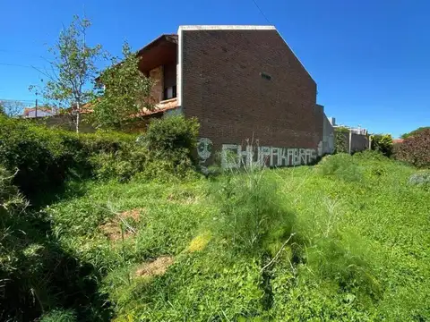 Terreno en Venta 10  mts Fondo