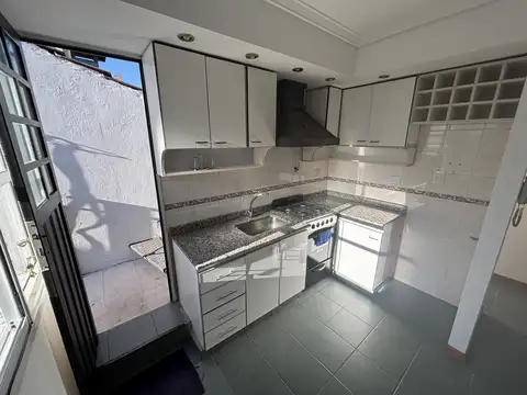 Depto Tipo Casa 2 ambientes con 1 baño