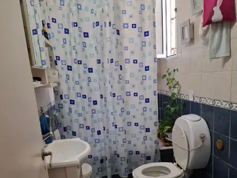 P.H. 3 Ambientes Amplios por Esc. c/ Terraza y Parrilla