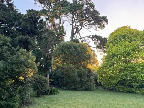 CHALET EN ALQUILER POR TEMPORADA DE VERANO: BARRIO ALFAR, A POCAS CUADRAS DE LAS PLAYAS DEL SUR.