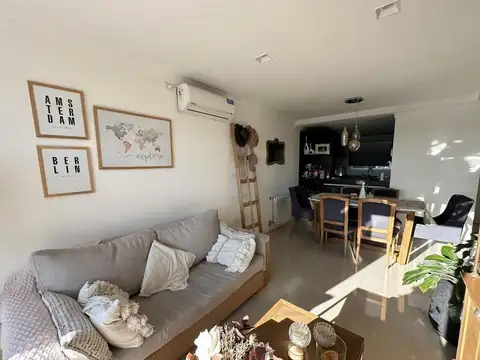 Departamento 4 ambientes con 2 baños