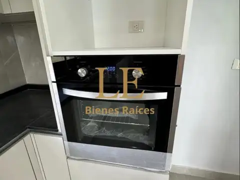 Casa 5 ambientes con 4 baños