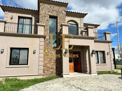 VENTA CASA EN EL NAUDIR