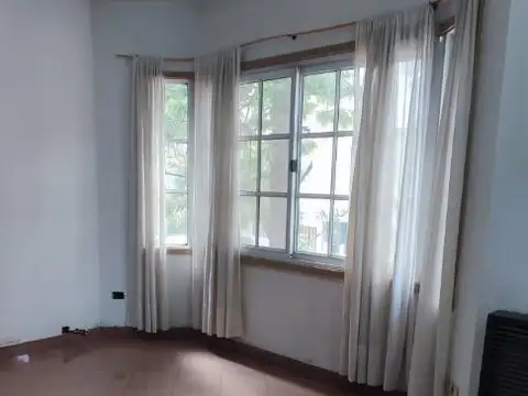Yrigoyen 1037 , Piso 1