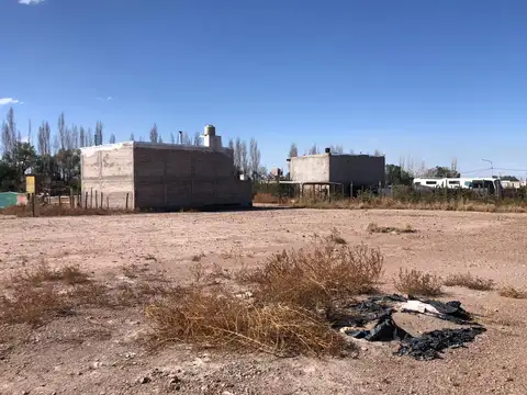 Marques de Russell, sobre calle Laprida