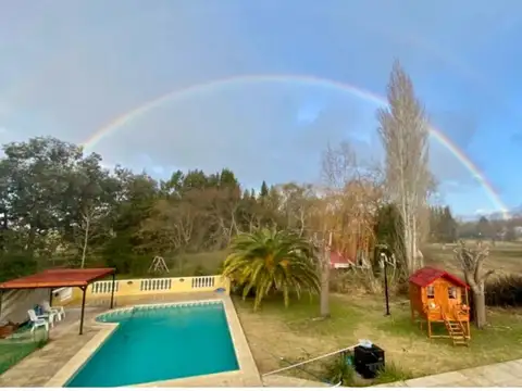 Casa 8 ambientes con 3 baños