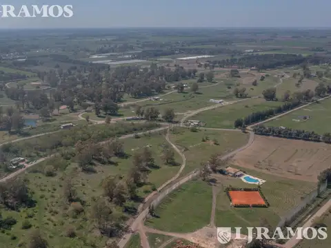 Pinares Country Club, Exaltación de la Cruz
