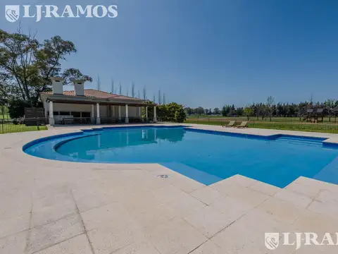 Terreno en Venta en Los Pinares Country Club, USD 97.740